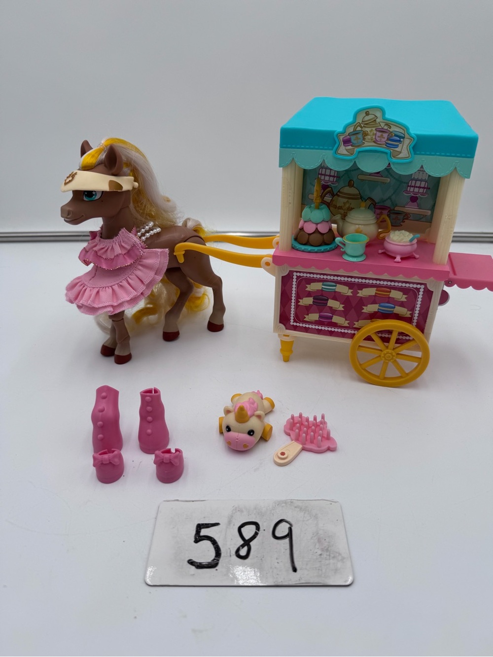 Wild Manes Cherie Tea Treats Cart Horse Doll Playset JAKKS Pacific Accessories
